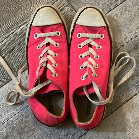 Pink all stars converse